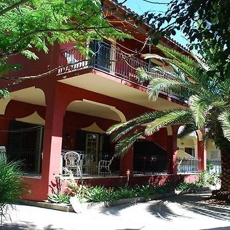 Teressa Apartments Dassia  Esterno foto