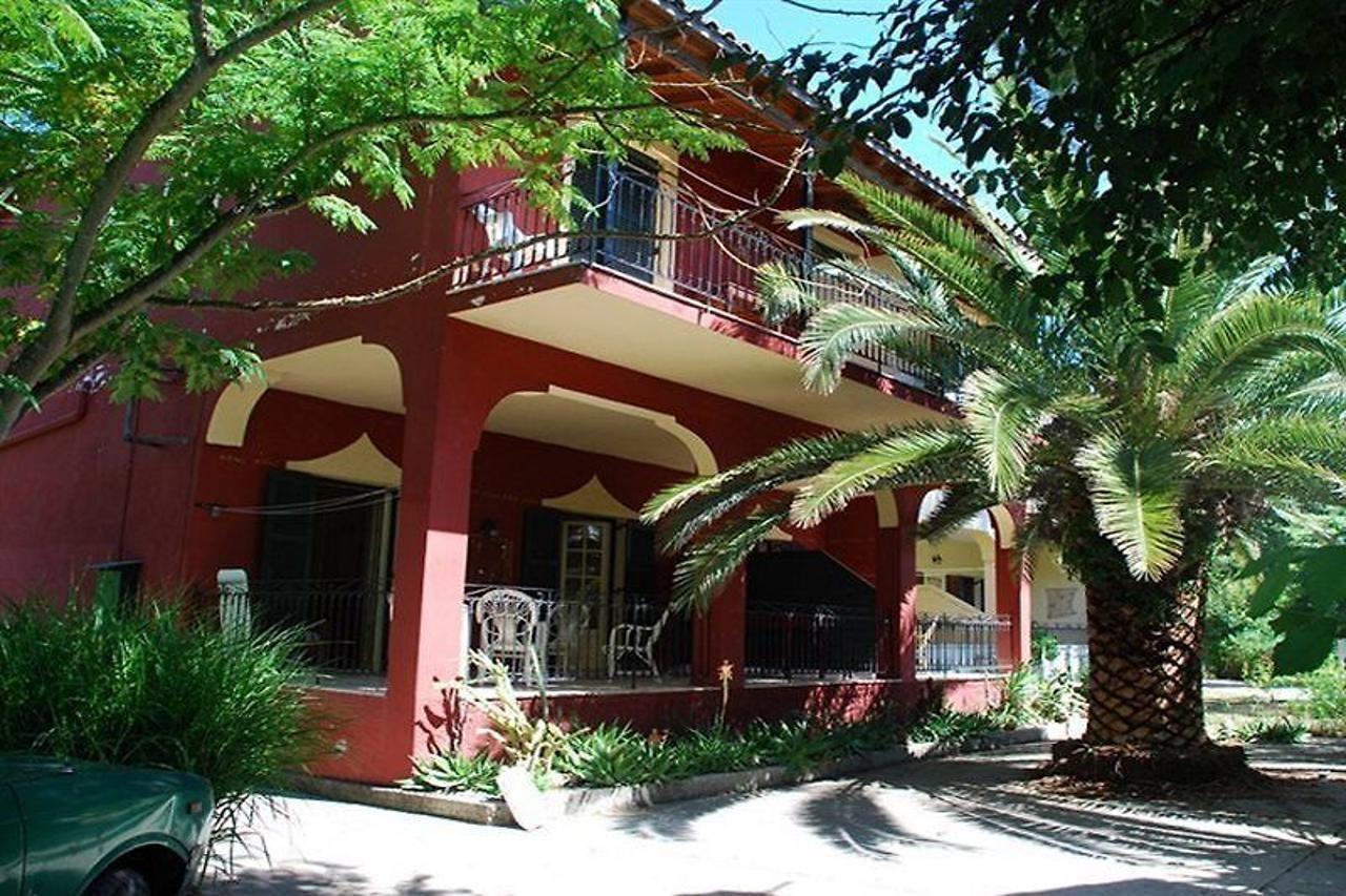Teressa Apartments Dassia  Esterno foto